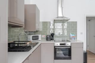 Richmond Central 1BR Apartment Free Parking & City Centre - 3