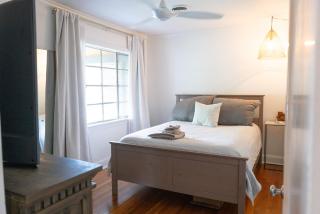 East Austin Home with Private Pool Sleeps 6 - 3