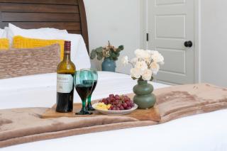 Bakersfield 1BR - Private Entrance, Workspace & AC - 3