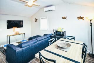 Love Shack at Salisbury Beach - 4