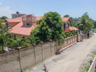 K&D Guest House - 9