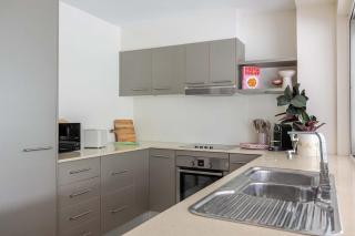 A Calm City Base - Cairns CBD - 2