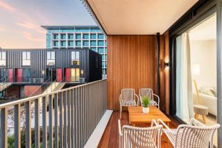 Convenient City Pad - 2BR Laundry Sleeps 5 - 9