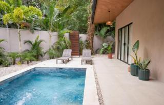 SINA Bungalows Puerto Viejo con Piscina y Aire Acondicionado - 8