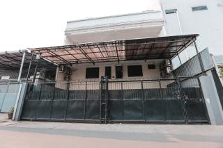 Capital O 141 Fatmawati Cozy Residence - 1