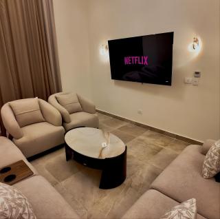 Charming Three Bedrooms Apartment in Latin District - 5