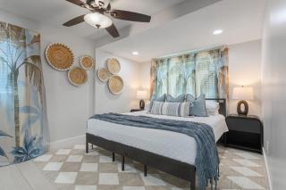 Florida Oasis Pool, Hot Tub & Pickleball Court - 7