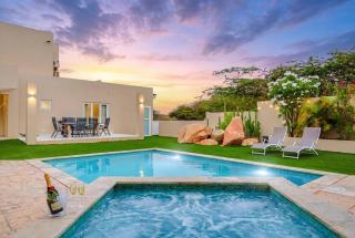 Modern Twin Villas with Private Pool & Garden - 0