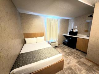 Golden Prairie Hotel & Lodge - 7