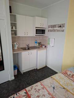 Spacious bedroom so close to Hamilton Gardens - 6