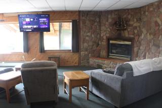 Adventure Outpost B Furnished Studio - 6
