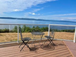 Sunset Shores Retreat - 8