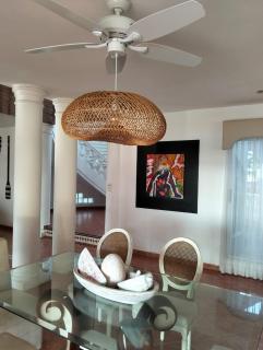 Luxury Beachfront Villa Pool, Jacuzzi, Ocean Views Costa del Sol - 2