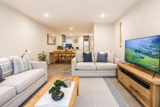2BR in Salisbury with Garden Retreat - 9