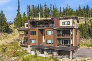 Modern Big Sky Retreat with Mountain Views - 7