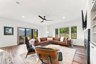 Modern Big Sky Retreat with Mountain Views - 2
