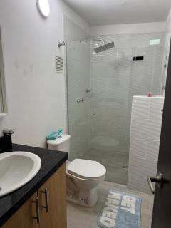 Hermosa habitación privada zona vip medellin - 9
