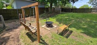 A Walk in the Park is a family and pet friendly place in Sulphur with lots of extras - 9