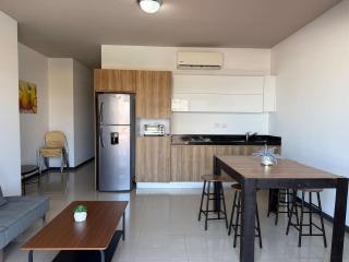 marina suites 305 - 9