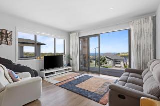 Orewa Ocean View - Pacific Heights Retreat - 9