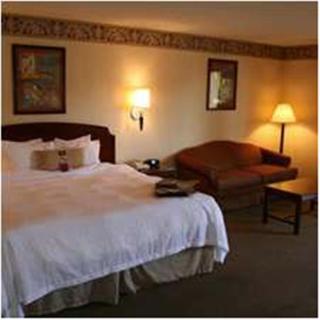 Days Inn & Suites by Wyndham Tyler - 7
