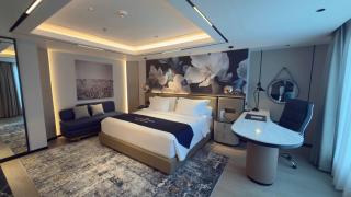 The Excelton Hotel Palembang - 6
