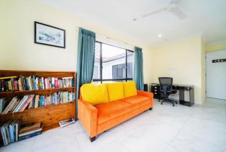 Grand Lakefront Retreat - 5