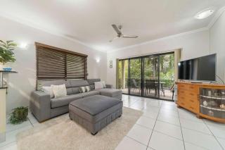 Near Beach 2 BR unit The Strand - 9
