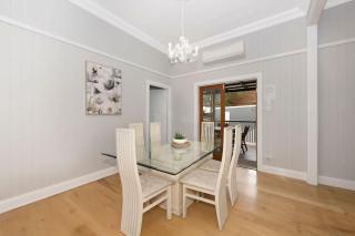 Renovated 4BR Home Queenslander Prime Townsville - 4