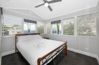 Renovated 4BR Home Queenslander Prime Townsville - 3