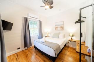 Palm Grove Cottage and Private Studio - 6