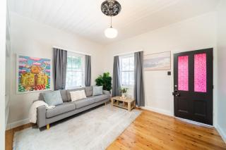 Palm Grove Cottage and Private Studio - 1