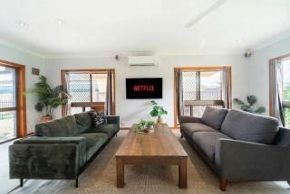 Room for Everyone Spacious 4BR Pool Retreat - 9
