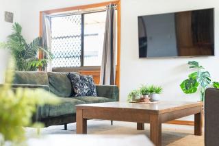 Room for Everyone Spacious 4BR Pool Retreat - 3