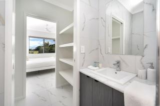 Stylish Stay Near The CBD - 3