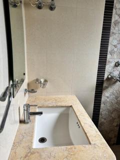 Glen Three Bedroom Apartment full flat - 3