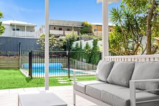 Restored Queenslander Cottage-Private Pool&Garden - 2