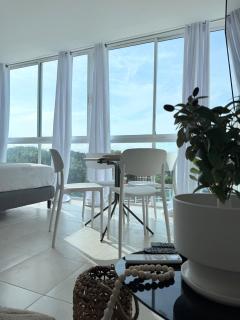 Estudio en Coronado, a pasos del mar, restaurantes, bares y cafés - 3