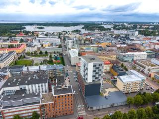New 2BR Apt with Sauna with Stunning Views - 4