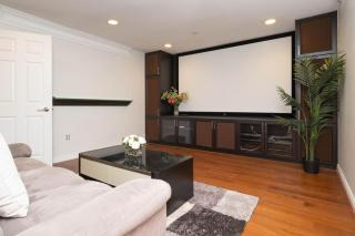Comfort Spacious 2-BR Suite in Arbutus - 3
