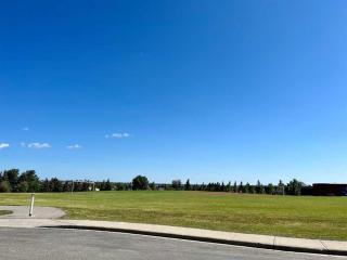Beddington masteroom close airport! - 8