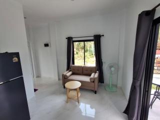 5 minutes to Beaches, Cafes, Shops, 2 Aircons, King Bed - 5