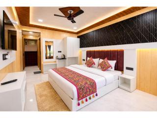 Sangeeta Prime Stay Nainital - Comfortable Rooms , Restaurant & Convenient Parking - 9