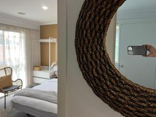 Private Entry Guest Suite- 6 minutes to Airport - 4