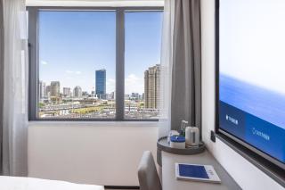 Atour Light Hotel Shijiazhuang Railway Station Art Center - 7