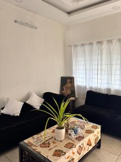 Ferny 2 Bedrooms in Shared Home - 0