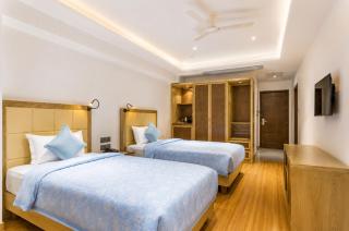 Hotel Vrindavan Resort - 0
