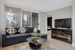 Modern Corner apartment in downtown - 1