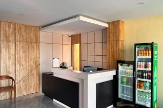 Relax Inn Hotel - 2