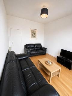 5 Bed, Free Park Multiple Van, 1Mile from City Centre - 9